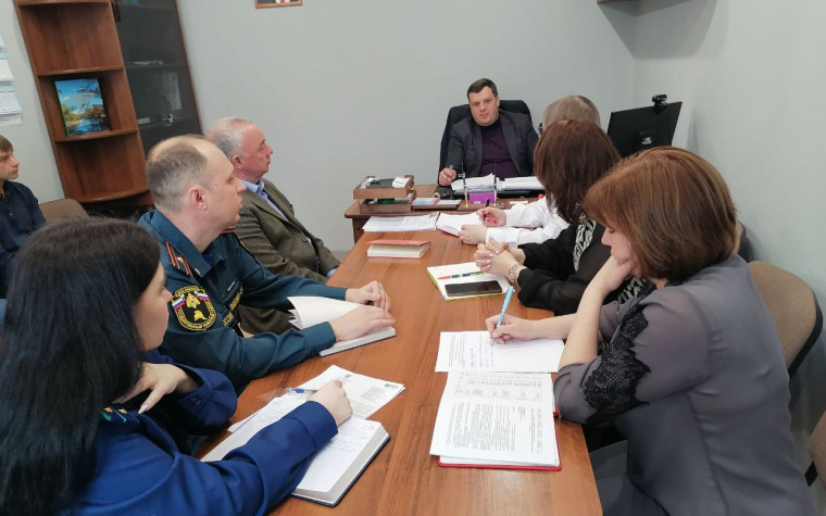 Оперативный штаб по обеспечению пожарной безопасности провели в Шкотовском районе. Оперативный штаб по обеспечению пожарной безопасности провели в Шкотовском районе.
