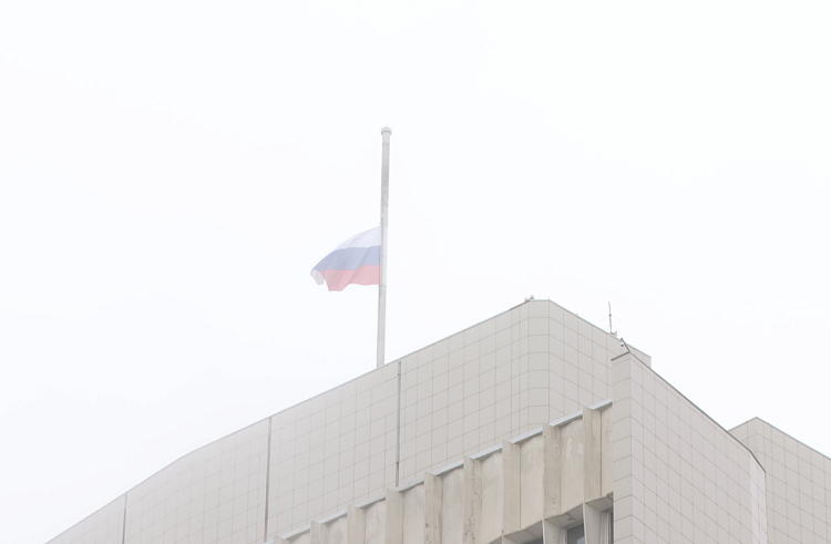 Приморье присоединилось к национальному трауру по погибшим в теракте в Подмосковье. Приморье присоединилось к национальному трауру по погибшим в теракте в Подмосковье.